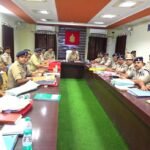 पुलिस अधीक्षक ने क्राइम मीटिंग मे अपराध नियंत्रण एवं यातायात नियमों का कड़ाई से पालन को लेकर दिए निर्देश 
