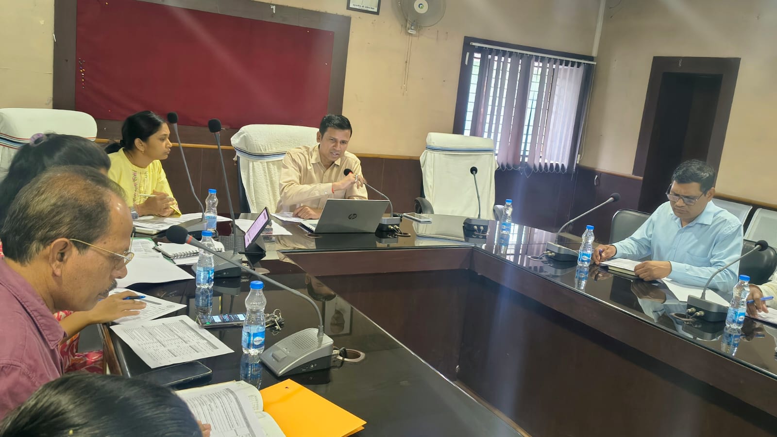 संपूर्णता अभियान के संकेतकों को शत-प्रतिशत संतृप्त करें: सीईओ जिला पंचायत