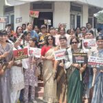 नारी शक्ति वंदन अधिनियम का विरोध करने वाली कांग्रेस पार्टी का महिला मोर्चा व युवा मोर्चा ने फूंका पुतला
