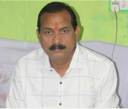 रिश्वत लेते रंगे हाथ पकड़े गए सहायक ग्रेड-02 प्रदीप मिश्रा निलंबित