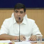 खाद वितरण में पारदर्शिता व नियमों का कड़ाई से पालन करें सुनिश्चित: कलेक्टर
