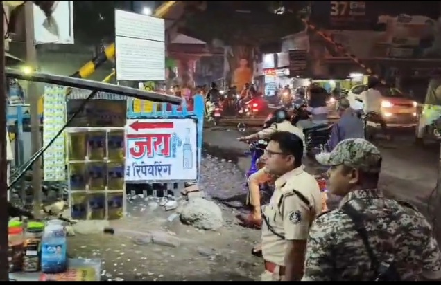 संवेदनशील क्षेत्रों में बढ़ी निगरानी, अड्डेबाजी एवं असामाजिक तत्वों पर पुलिस की सख्त कार्रवाई