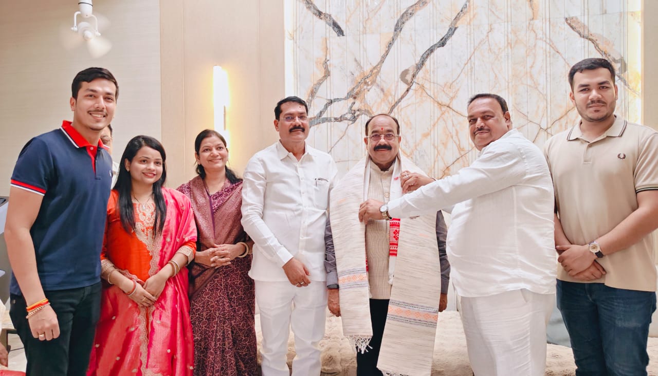 भाजपा जिलाध्यक्ष गोपाल मोदी के निवास पहुंचे उपमुख्यमंत्री अरुण साव, वरिष्ठ नेताओं संग विचार-विमर्श