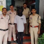 रास्ते में चल रही युवती से मारपीट कर मोबाइल लूटकर फरार आरोपी चढ़ा पुलिस के हत्थे 