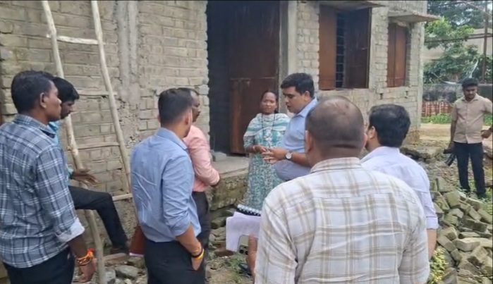 जांच के दौरान 8 एमएम की जगह 6 एमएम सरिया मिलने पर सब इंजीनियर को निलंबित करने के निर्देश