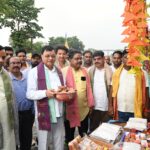 मंत्री लखन लाल देवांगन ने खरीदे मिट्टी के दीये, 17 सितंबर को ‘आशीर्वाद का दीया’ जलाने की अपील