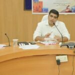 समय-सीमा की बैठक में जनदर्शन प्रकरणों, निर्माण कार्यों और प्रगतिरत कार्य 15 अक्टूबर तक पूर्ण करने के कलेक्टर ने दिए निर्देश