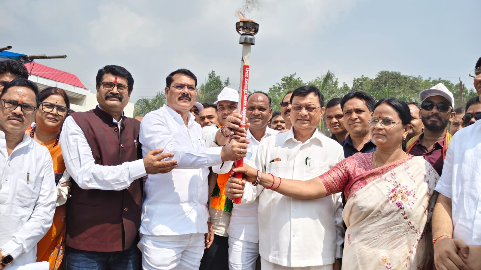 भाजपा जिलाध्यक्ष गोपाल मोदी के नेतृत्व में भव्य सेवा ज्योति यात्रा