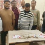 सार्वजनिक स्थान पर जुआ खेलते 08 आरोपी गिरफ्तार, ₹14,700 नगद सहित 07 दोपहिया वाहन जब्त