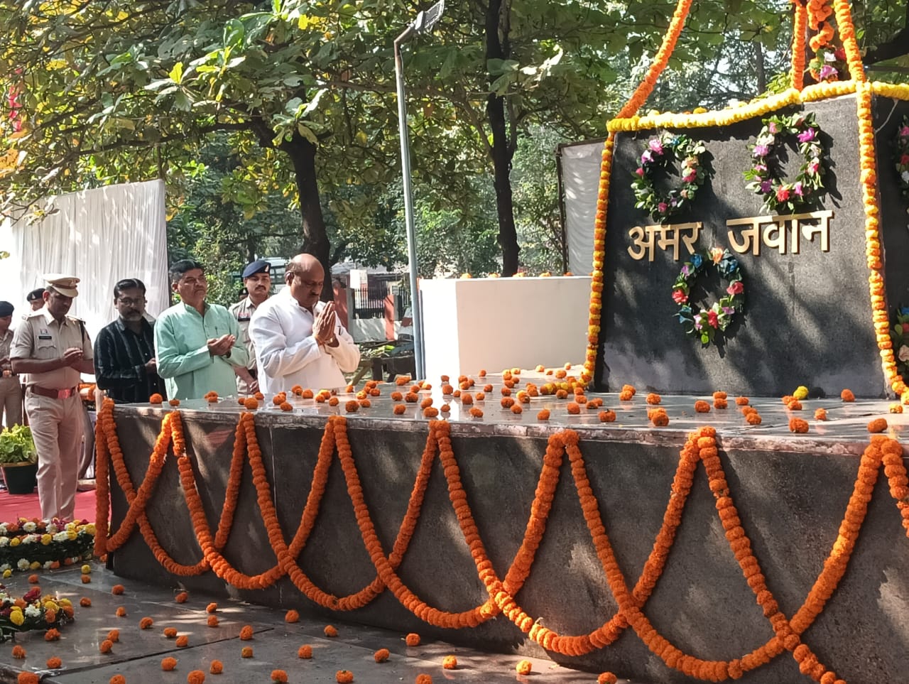 पुलिस स्मृति दिवस पर शहीद जवानों को जयसिंह अग्रवाल ने दी श्रद्धांजलि